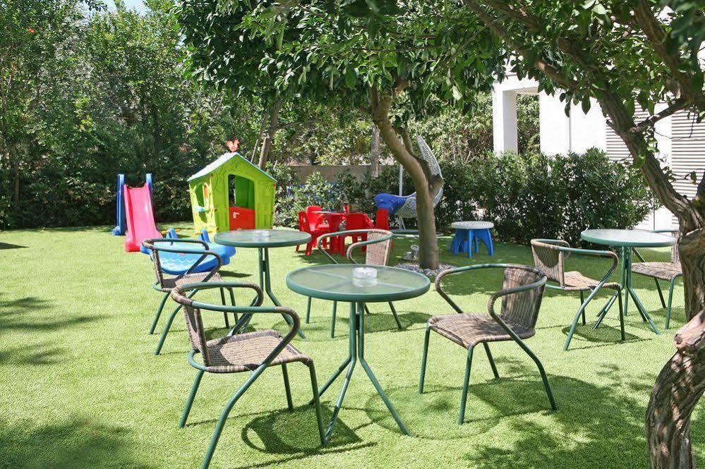 Corina Suites And Apartments Limassol Luaran gambar